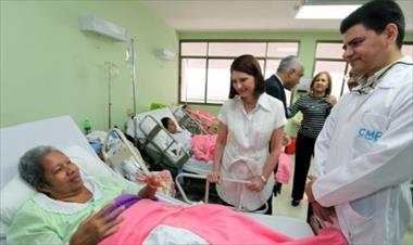 /vidasocial/primera-dama-visita-a-operados-mediante-programa-operation-walk/17399.html